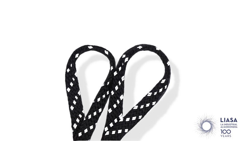  Flat reflective braided polyester cords 