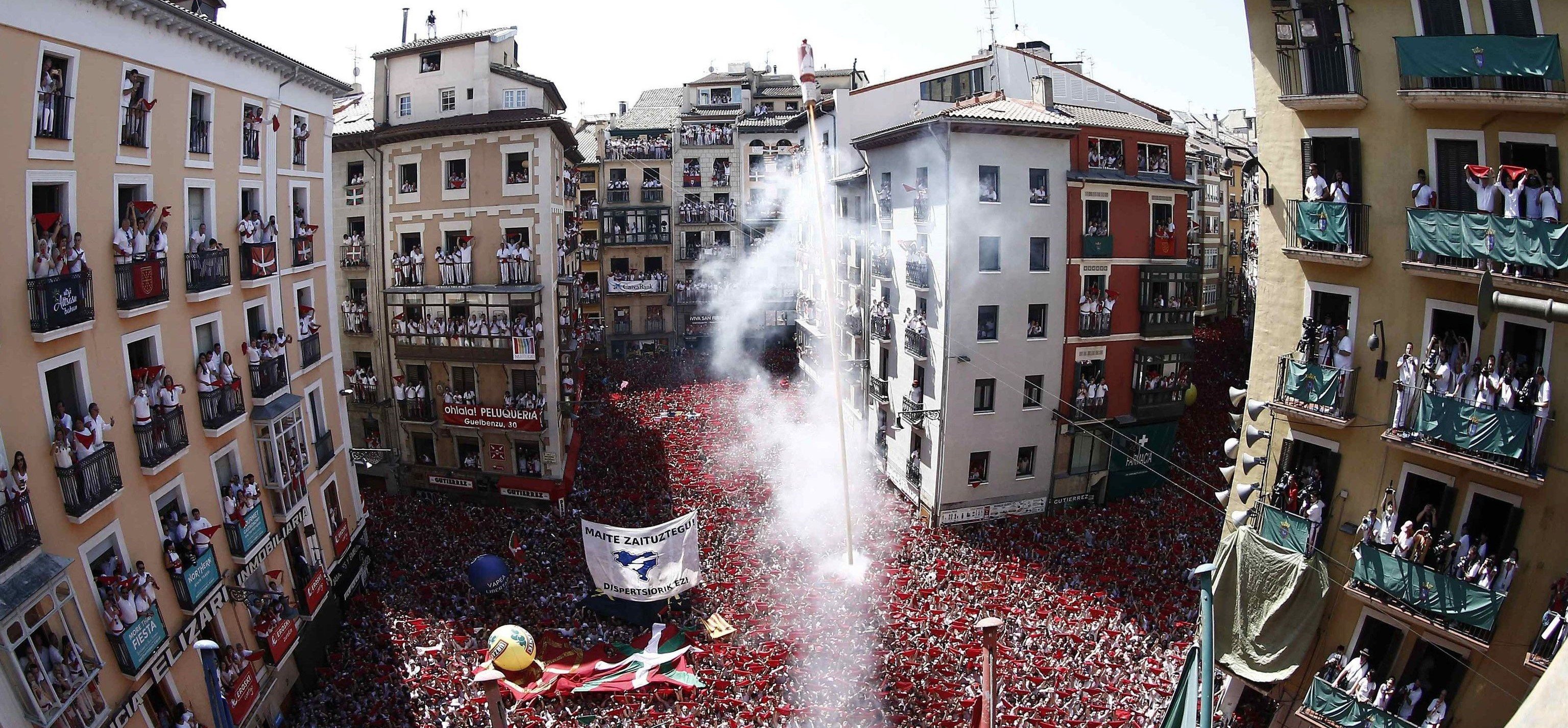 ¡ENCENDEMOS DESDE HACE DIEZ AÑOS LAS FIESTAS DE SAN FERMÍN!